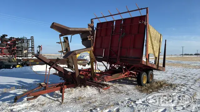 New Holland 1033
