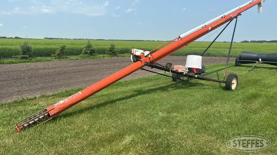 Brandt 840 Straight Auger