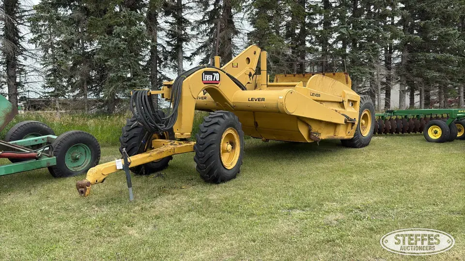 Lever Industries 70R Pull Scraper