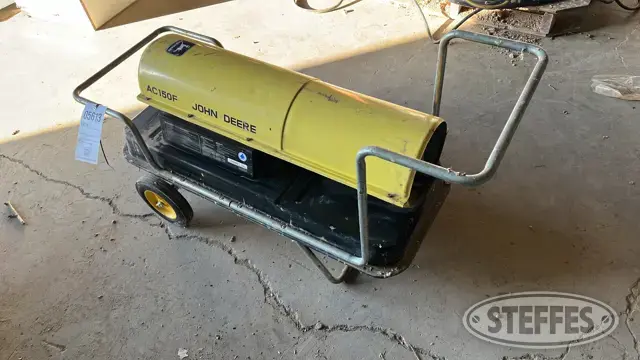 John Deere AC150F