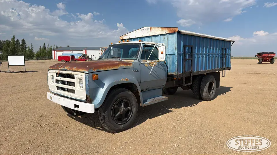 1976 Dodge D600 Grain Truck