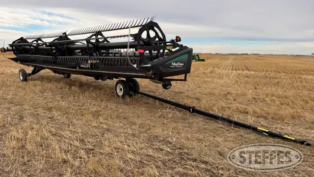 2016 MacDon FD75-S