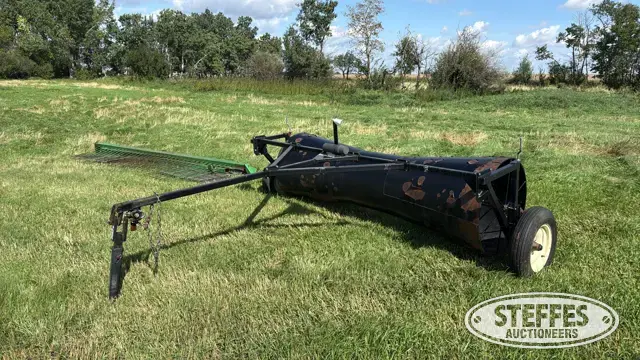 Farm King swath roller