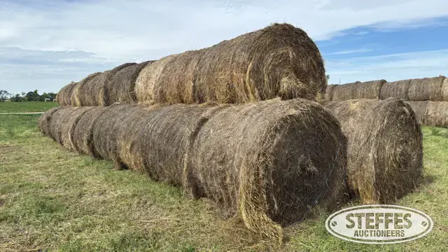 (34) 5x6 round bales