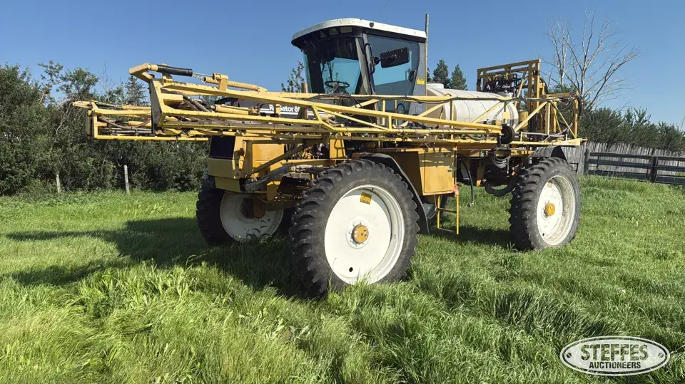 1998 RoGator 854 Self-Propelled Sprayer