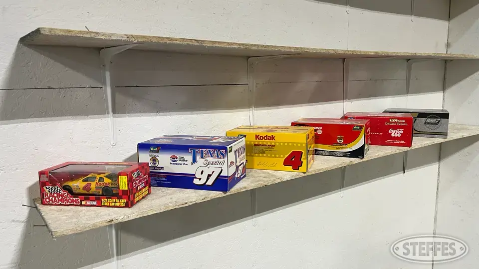 (6) Diecast collectible race cars Toy