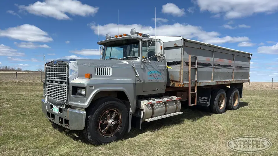 1985 Ford LTL9000 Grain Truck