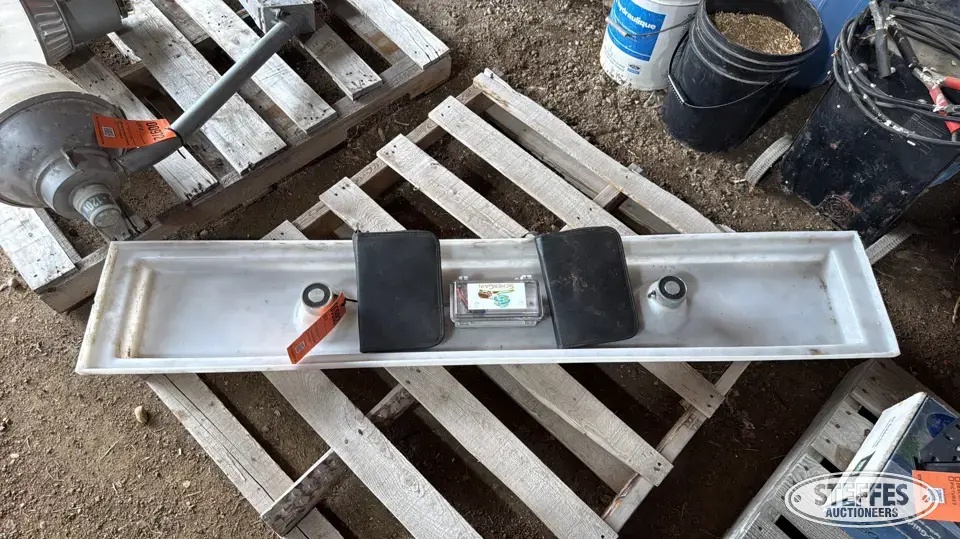ScherGain magnetic drop pan Farm Support Item