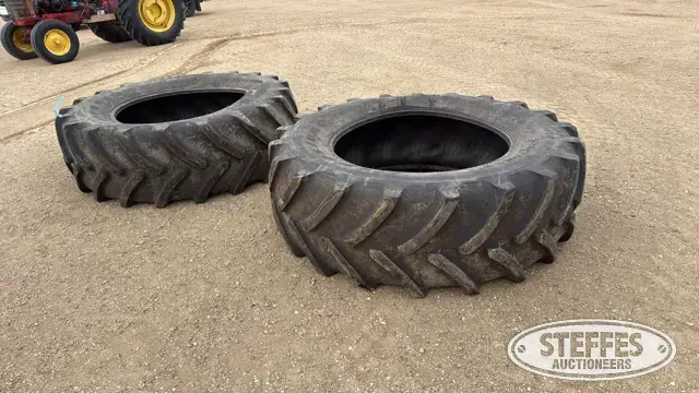 (2) Firestone 520/70R38 tires