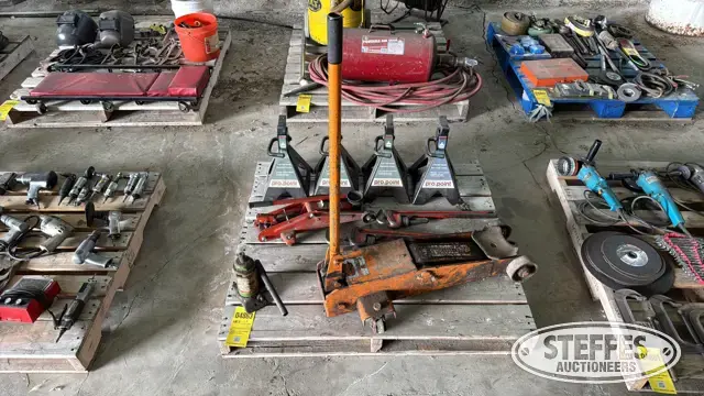 Jacks & stands