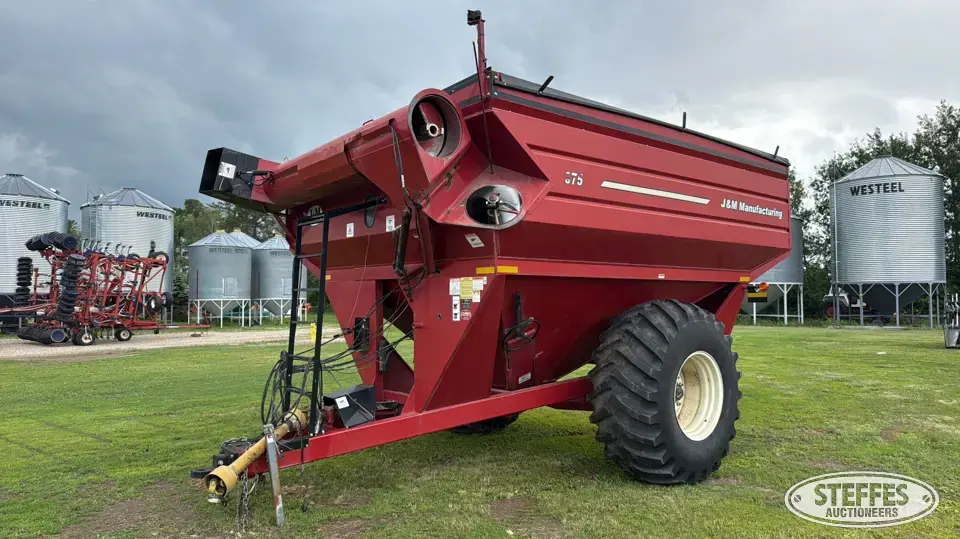 J&M 875-18 Grain Cart