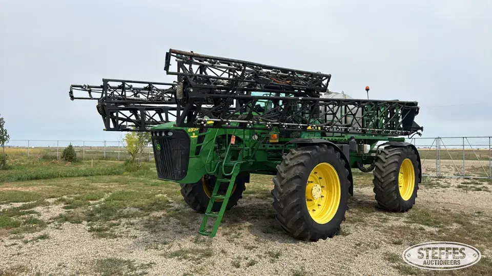 2011 John Deere 4930 Self-Propelled Sprayer