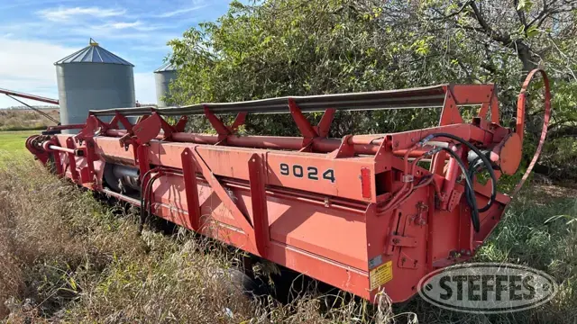 Massey Ferguson 9024
