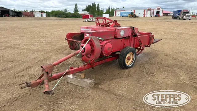 Massey Ferguson 12