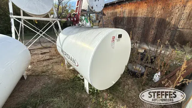 Meridian 2,300L fuel tank