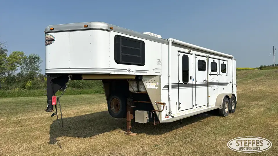 2003 Sundowner Sunlite 727 Gooseneck Livestock Trailer