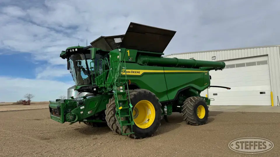 2022 John Deere X9 1000 Combine