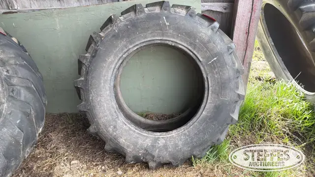 (1) Alliance 420/85R30 tire
