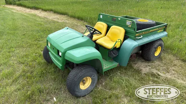 John Deere Gator