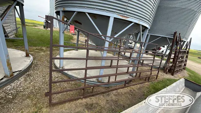 Livestock gate & panel