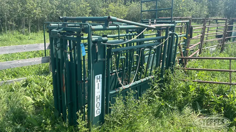 Hi-Hog Squeeze Chute