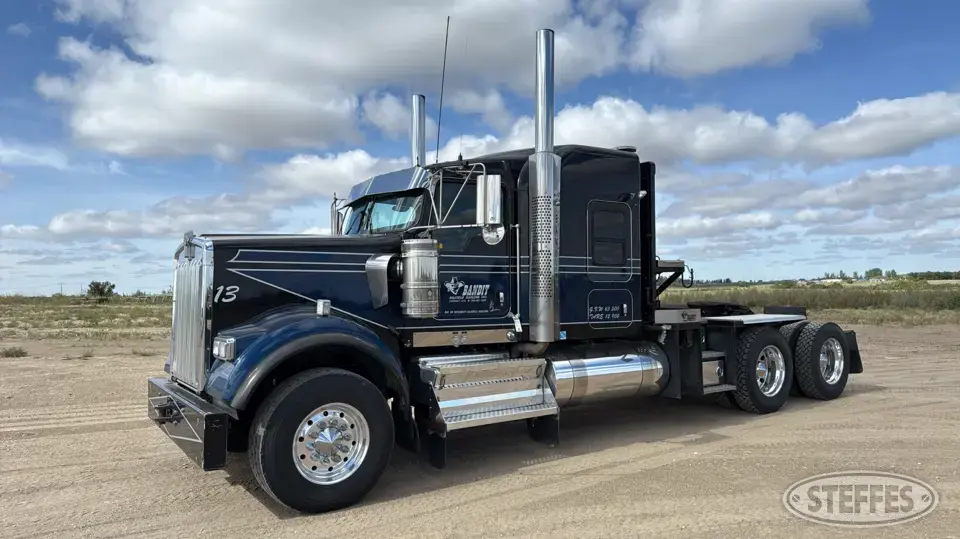 2020 Kenworth W900 Winch Truck