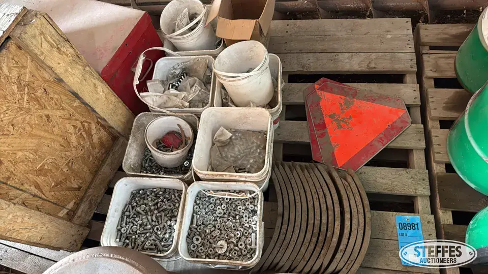 Hardware & parts Farm Support Item