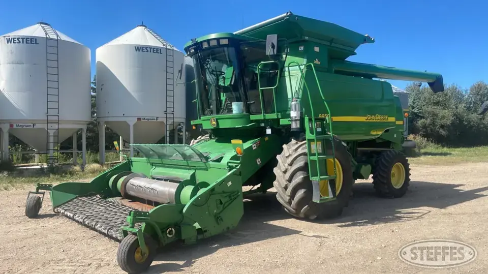 2003 John Deere 9650 Combine