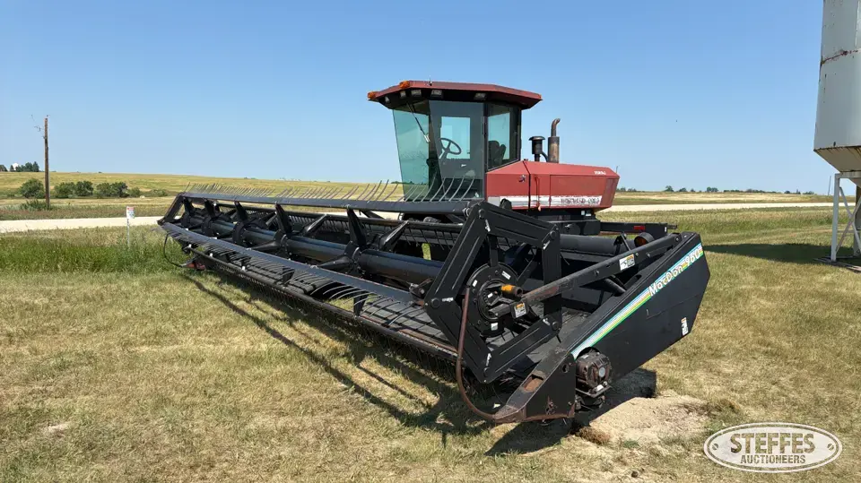 1995 Westward 9000 Self-Propelled Swather