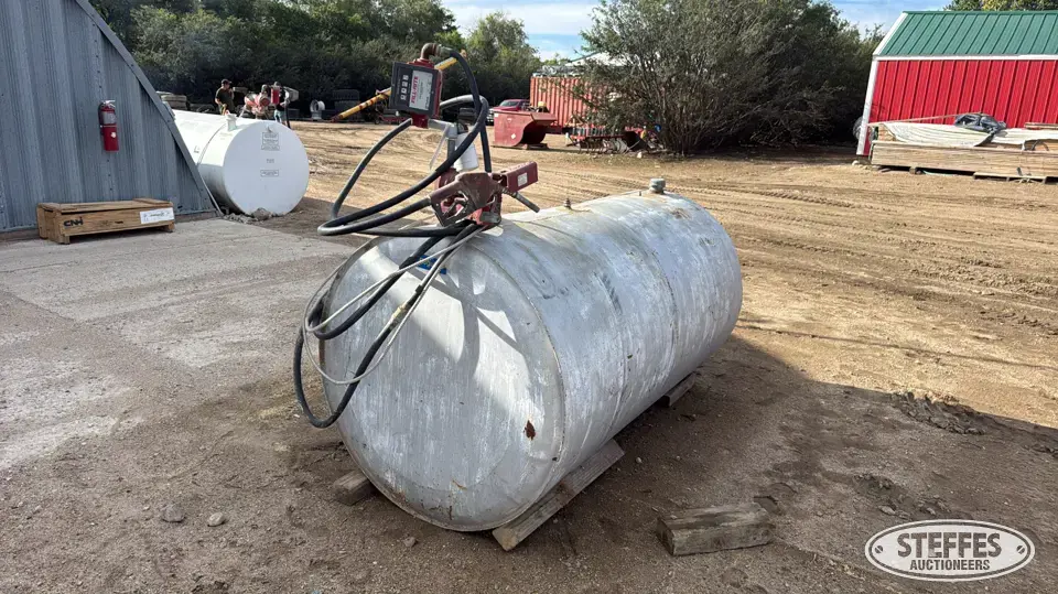 600 gal. fuel tank
