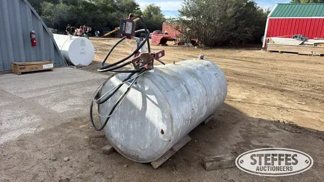 600 gal. fuel tank