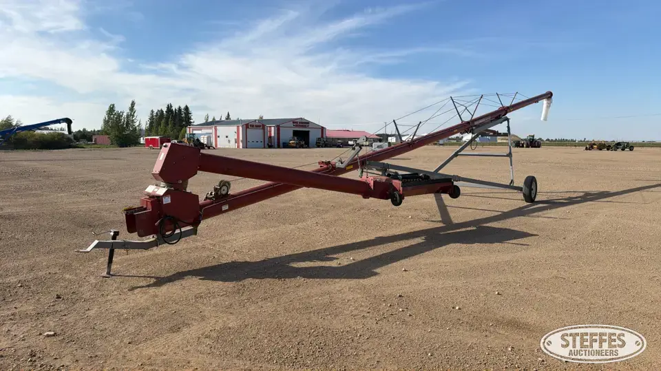 2011 Sakundiak SlMD10-2000 Swing Hopper Auger