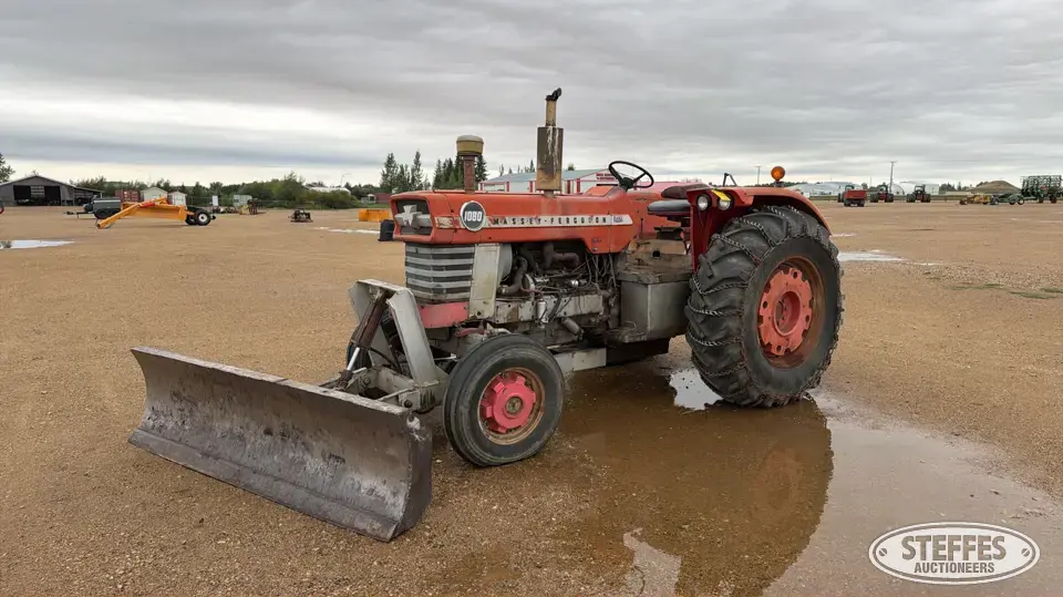 1972 Massey Ferguson 1080 2WD Tractor