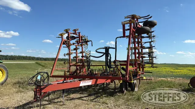 Bourgault Commander 34-38