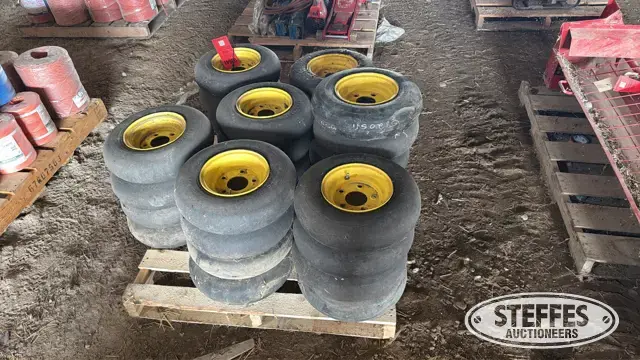 (32) Carlisle 4.80-8 tires