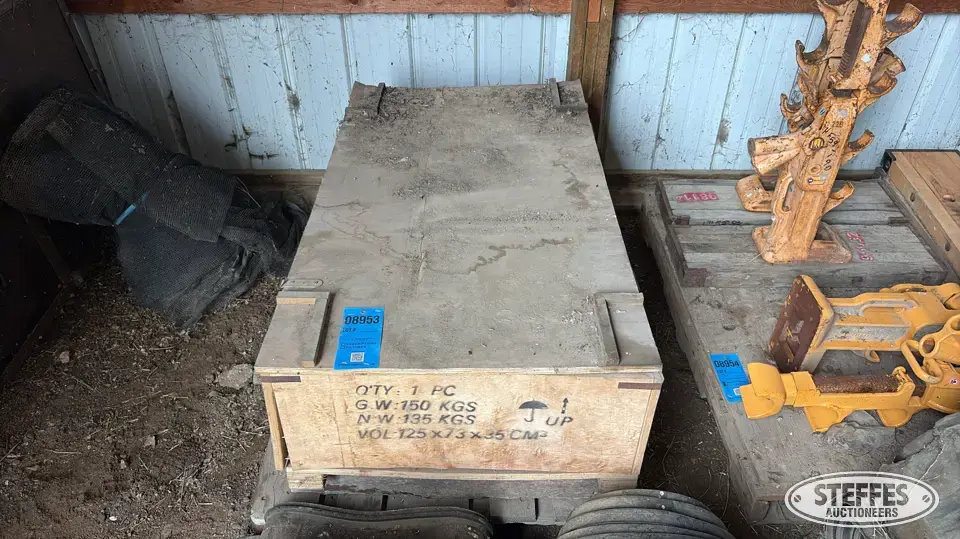 McKay 2225 crop lifters Farm Support Item