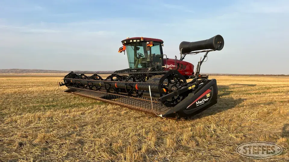 2014 MacDon M155 Self-Propelled Windrower
