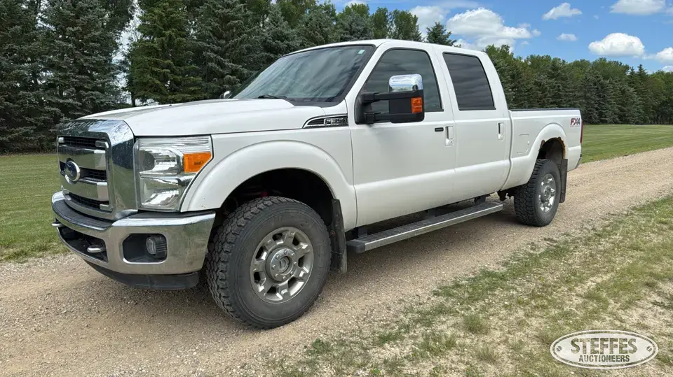 2012 Ford F-350 Super Duty Lariat 1 Ton Pickup