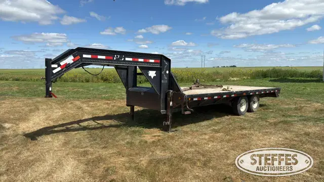 2008 PJ tandem axle gooseneck equipment trailer