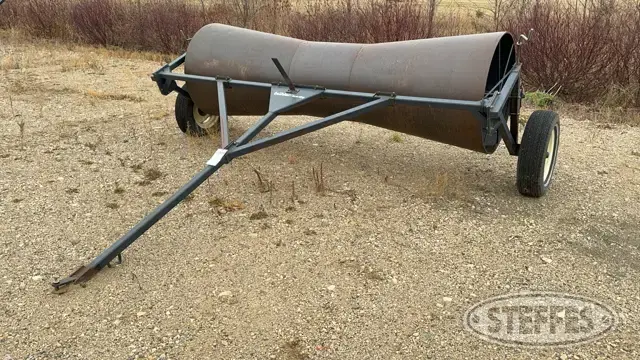 Buhler Farm King 1000SR Swath Roller