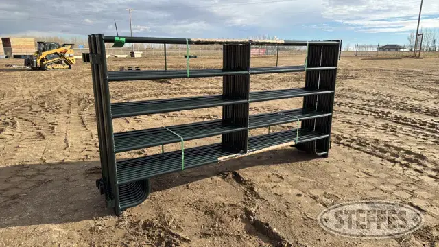 (11) BYT livestock panels