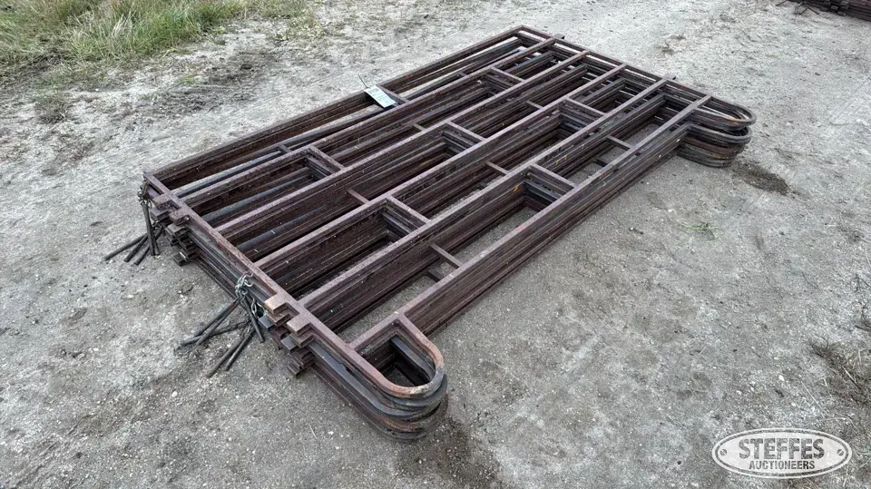 (8) Livestock panels Livestock Equipment-Other