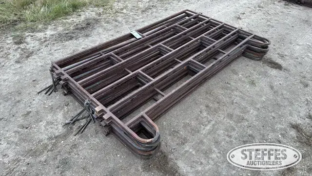 (8) Livestock panels