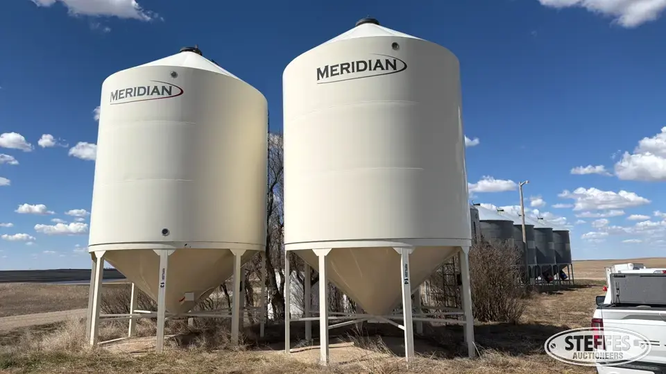 Meridian M1615 hopper bin