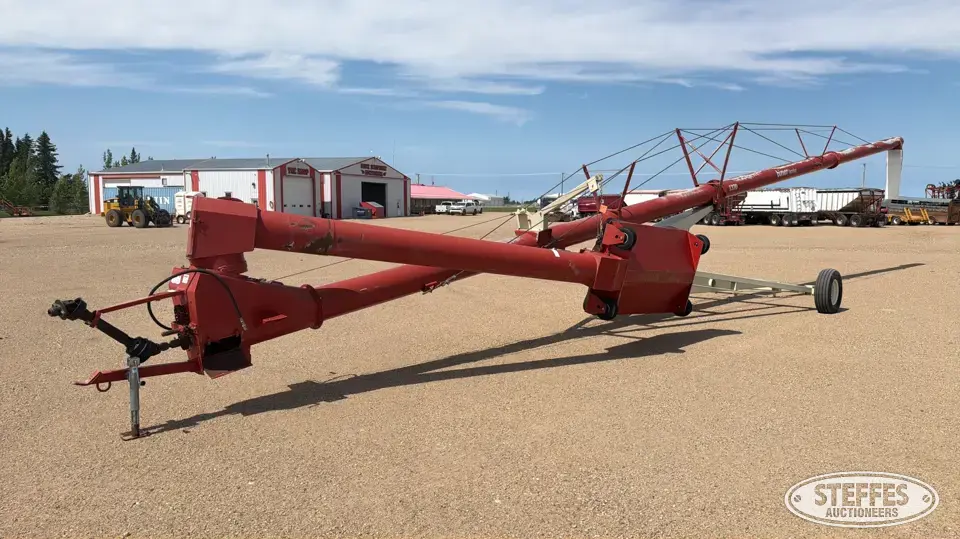 Buhler Farm King 1370 Swing Hopper Auger