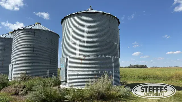 Twister grain bin