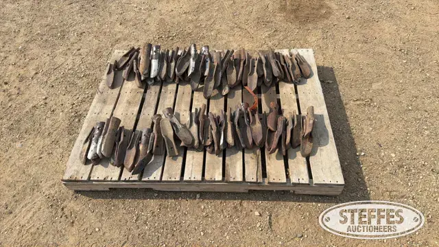 (96) Bourgault knock-on spikes