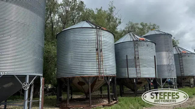 Chief hopper bin