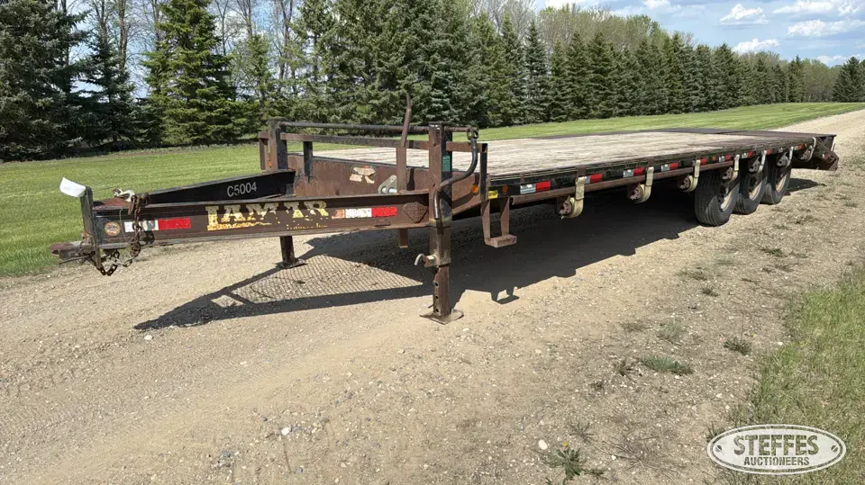 2015 Lamar Flatbed Trailer