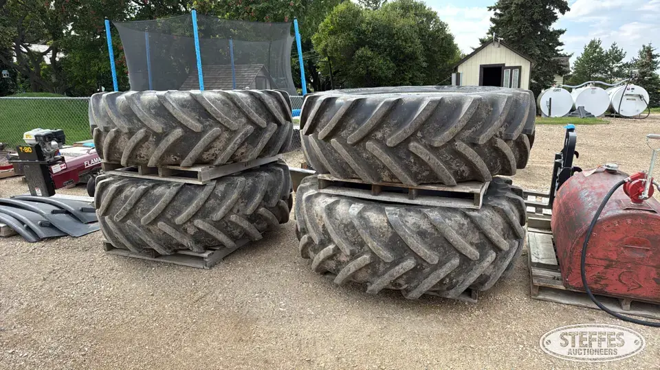 (4) Michelin Megaxbib 2 620/70R38 tires Tractor-Implement Tire